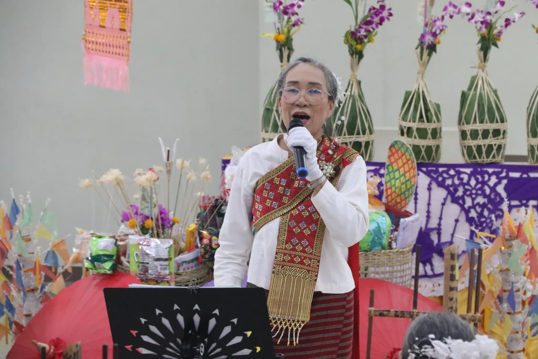 คณะรัฐศาสตร์และสังคมศาสตร์ มหาวิทยาลัยพะเยา จัดกิจกรรม “เสวนาและนิทรรศการประเพณีตักบาตรเทโวโรหณะ และประเพณีตานต้อด” ประจำปี 2568 เพื่อสืบสานวัฒนธรรมท้องถิ่น เชื่อมโยงปัญญากับชุมชนสู่ความยั่งยืน คณะรัฐศาสตร์และสังคมศาสตร์ มหาวิทยาลัยพะเยา จัดกิจกรรม “เสวนาและนิทรรศการประเพณีตักบาตรเทโวโรหณะ และประเพณีตานต้อด” ประจำปี 2568 เพื่อสืบสานวัฒนธรรมท้องถิ่น เชื่อมโยงปัญญากับชุมชนสู่ความยั่งยืน