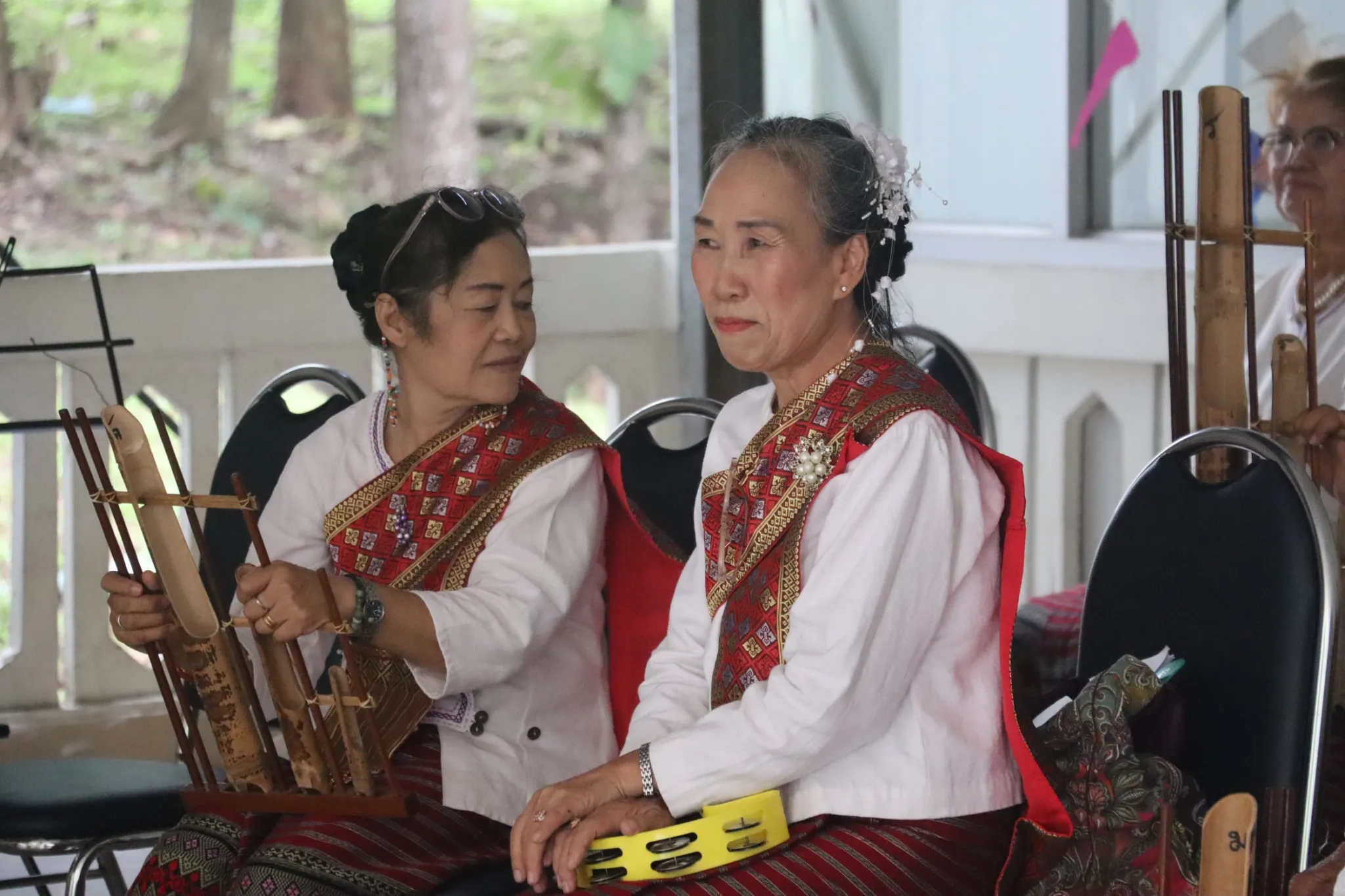 คณะรัฐศาสตร์และสังคมศาสตร์ มหาวิทยาลัยพะเยา จัดกิจกรรม “เสวนาและนิทรรศการประเพณีตักบาตรเทโวโรหณะ และประเพณีตานต้อด” ประจำปี 2568 เพื่อสืบสานวัฒนธรรมท้องถิ่น เชื่อมโยงปัญญากับชุมชนสู่ความยั่งยืน คณะรัฐศาสตร์และสังคมศาสตร์ มหาวิทยาลัยพะเยา จัดกิจกรรม “เสวนาและนิทรรศการประเพณีตักบาตรเทโวโรหณะ และประเพณีตานต้อด” ประจำปี 2568 เพื่อสืบสานวัฒนธรรมท้องถิ่น เชื่อมโยงปัญญากับชุมชนสู่ความยั่งยืน