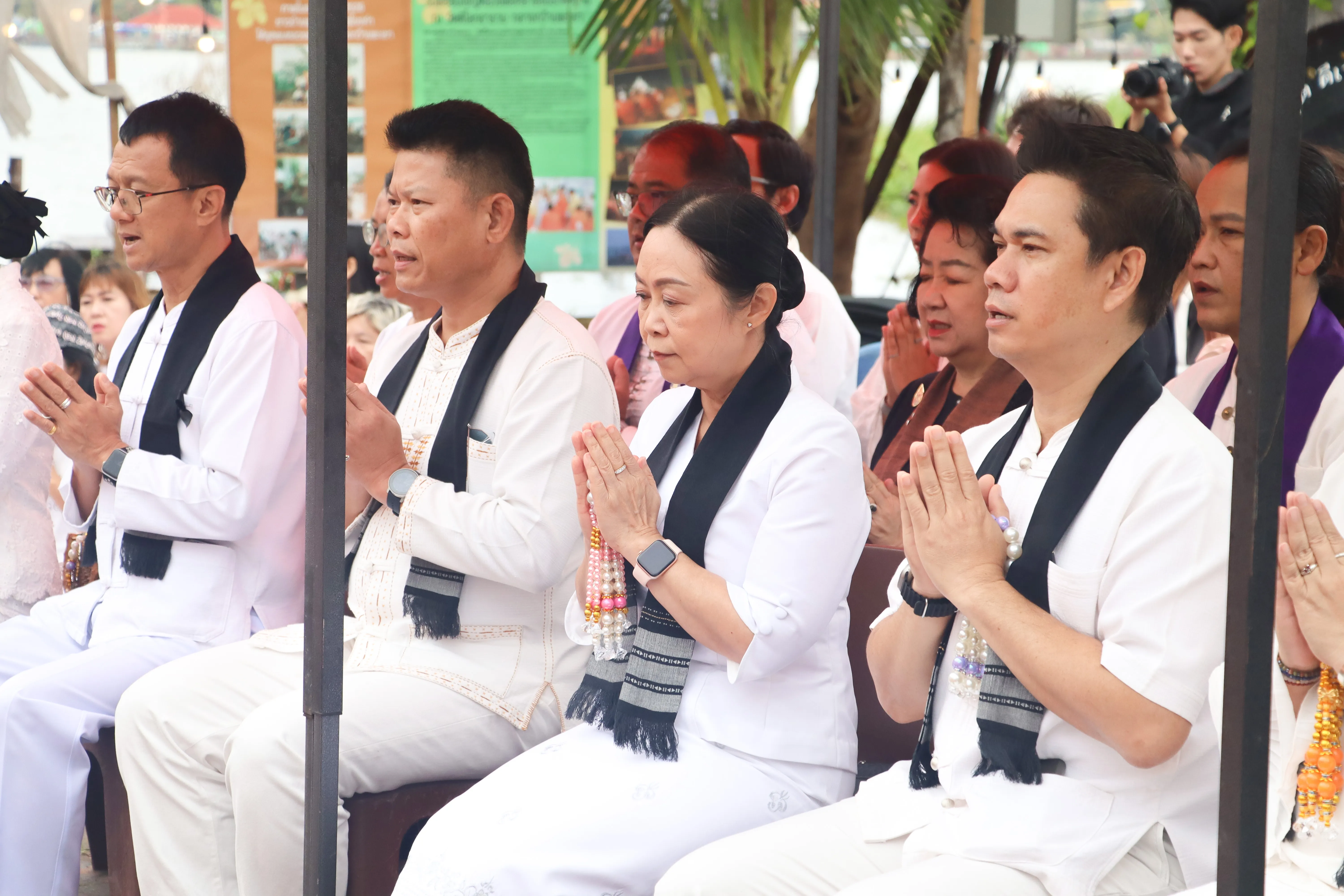 คณะรัฐศาสตร์และสังคมศาสตร์ มหาวิทยาลัยพะเยา ร่วมกิจกรรม “โมเมนต์แห่งความทรงจำ 15 ค่ำ เดือน 12” สืบสานประเพณีล้านนาและถวายเป็นพระราชกุศล