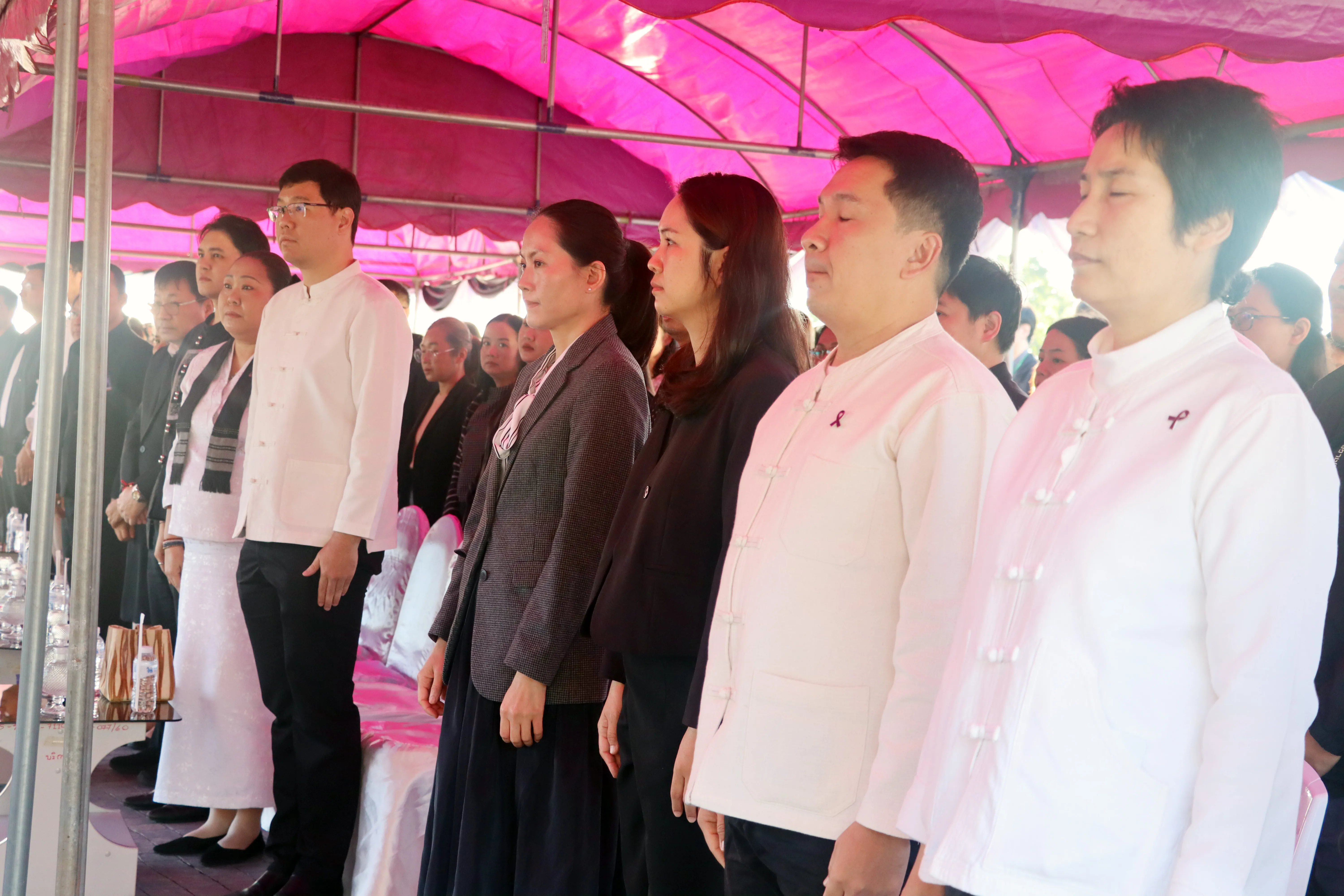 น้อมเกล้าฯ ถวายพระราชกุศล คณะรัฐศาสตร์และสังคมศาสตร์ พร้อมคณะแพทย์-พยาบาล ร่วมเป็นเจ้าภาพหลักในพิธีตักบาตร ณ ลานพระบรมราชานุสาวรีย์สมเด็จพระนเรศวรฯ