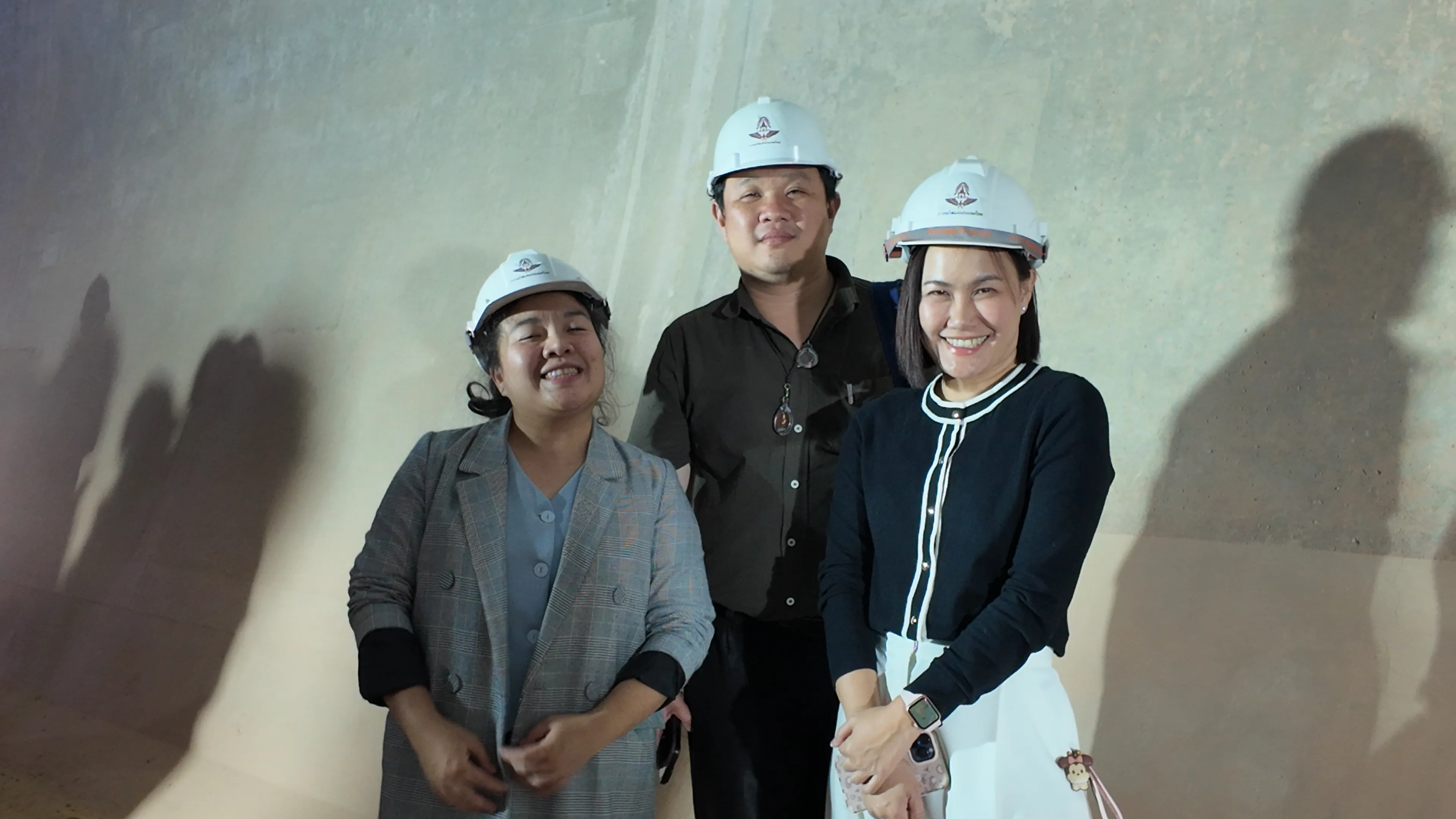 รัฐศาสตร์และสังคมศาสตร์ ม.พะเยา นำทัพนิสิต 95 คน ศึกษาดูงาน "อุโมงค์แม่กา" โครงการรถไฟทางคู่ เพื่อเรียนรู้ 'นโยบายสาธารณะ' และการบริหารโครงการขนาดใหญ่ !