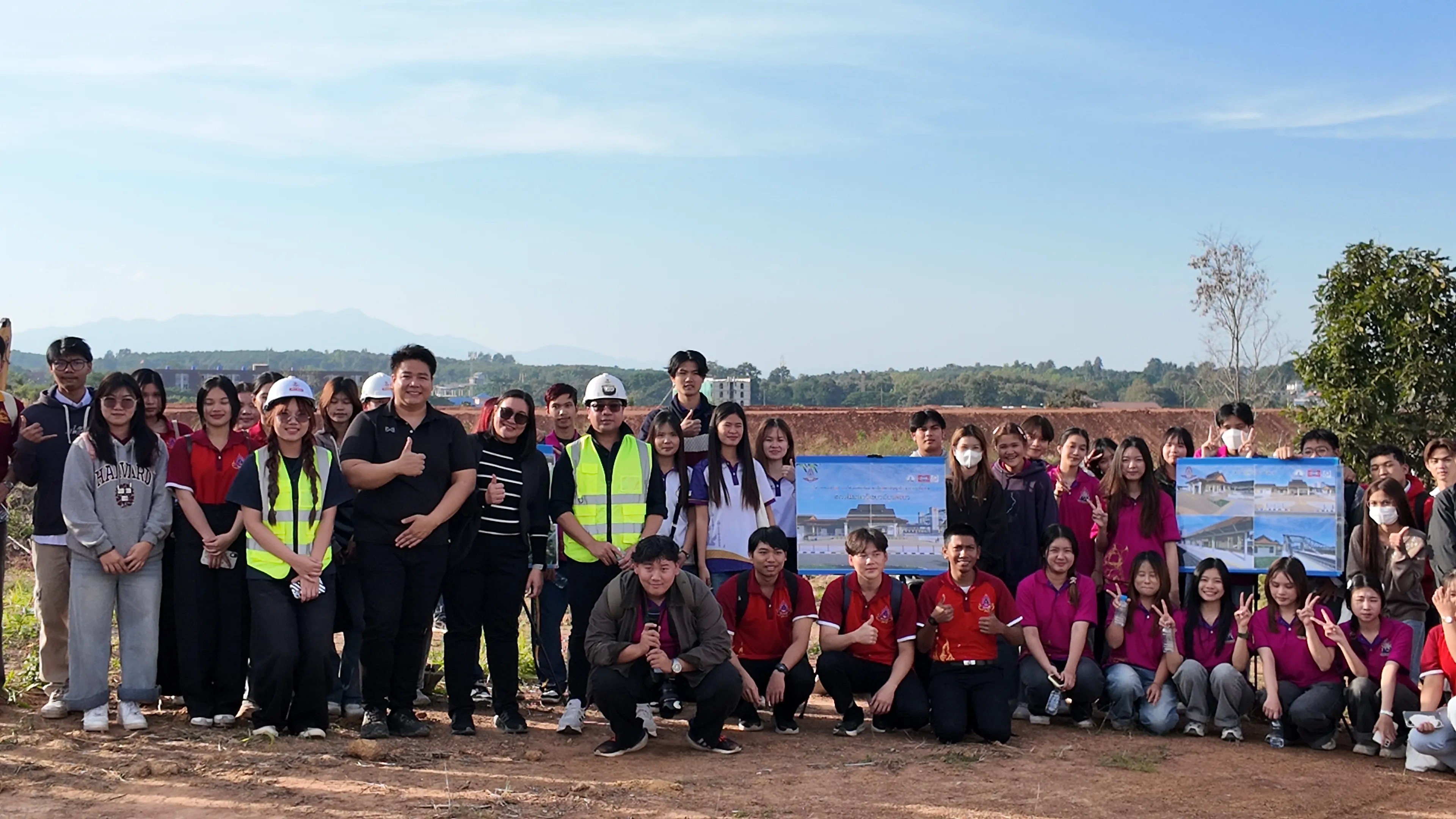 รัฐศาสตร์และสังคมศาสตร์ ม.พะเยา นำทัพนิสิต 95 คน ศึกษาดูงาน "อุโมงค์แม่กา" โครงการรถไฟทางคู่ เพื่อเรียนรู้ 'นโยบายสาธารณะ' และการบริหารโครงการขนาดใหญ่ !