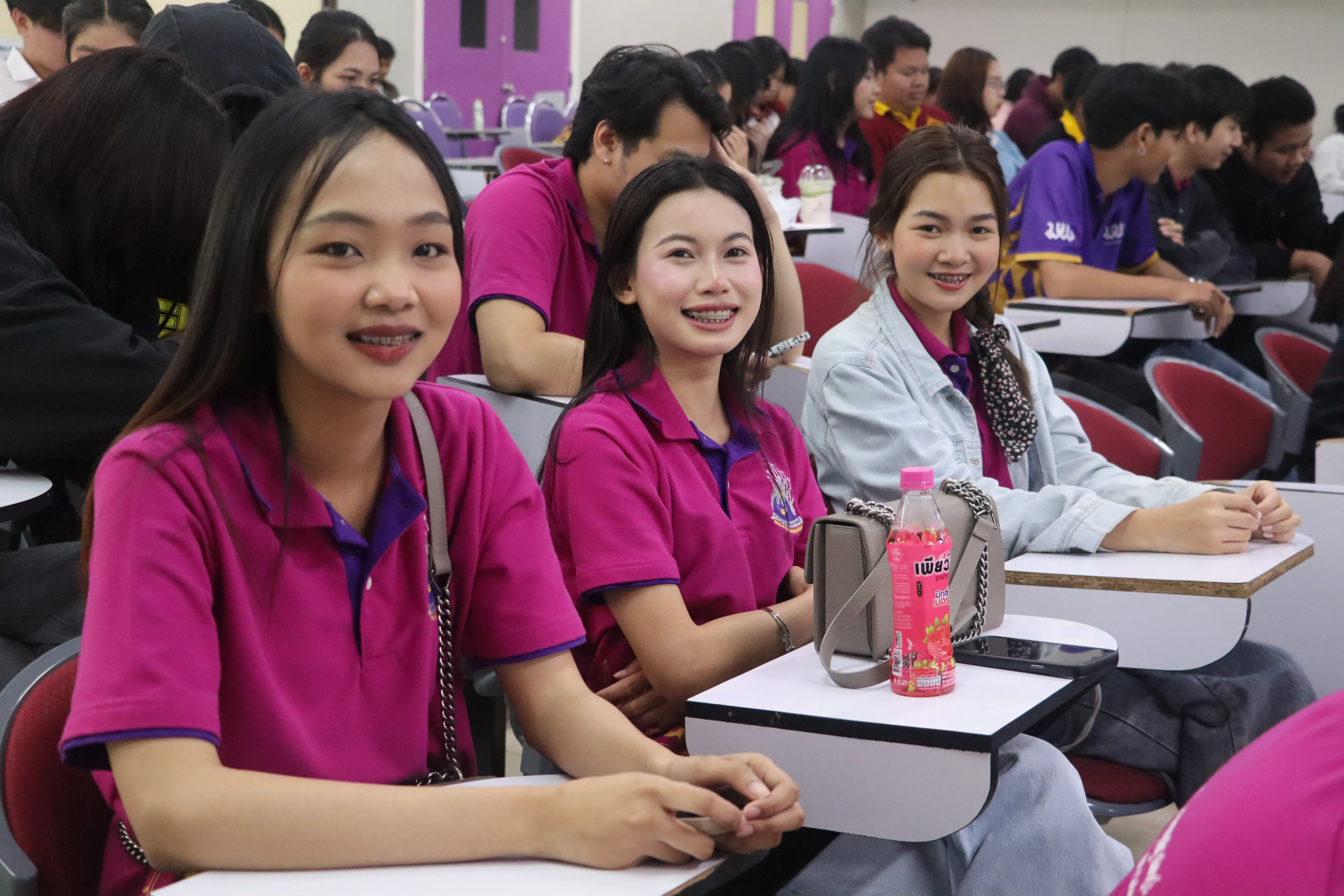 นิสิตรัฐศาสตร์ คณะรัฐศาสตร์และสังคมศาสตร์ มพ. กว่า 148 คน สัมผัสจริงนโยบายรถไฟสายเหนือ เชื่อมภาคเรียนสู่ภาคสนาม