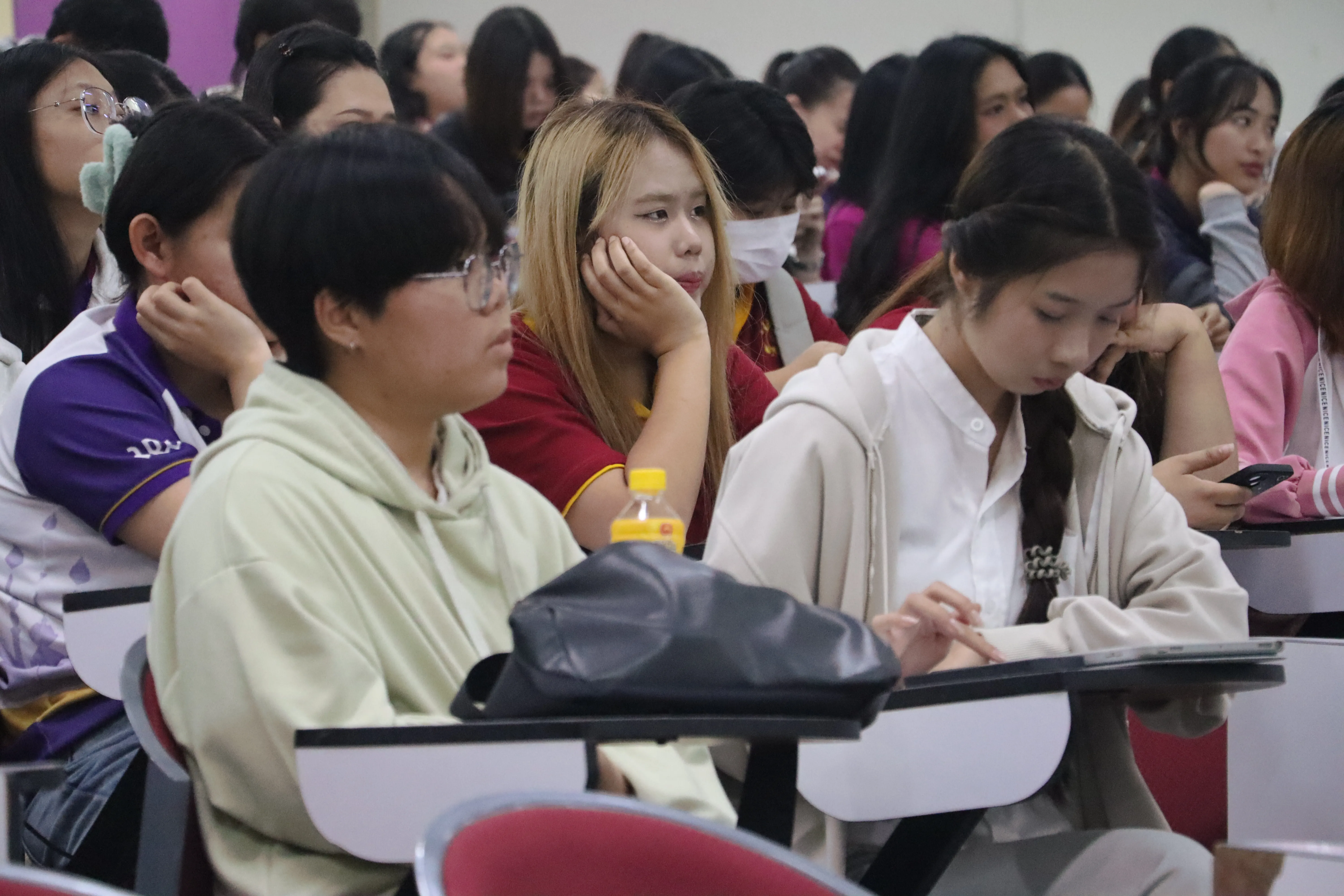 นิสิตรัฐศาสตร์ คณะรัฐศาสตร์และสังคมศาสตร์ มพ. กว่า 148 คน สัมผัสจริงนโยบายรถไฟสายเหนือ เชื่อมภาคเรียนสู่ภาคสนาม