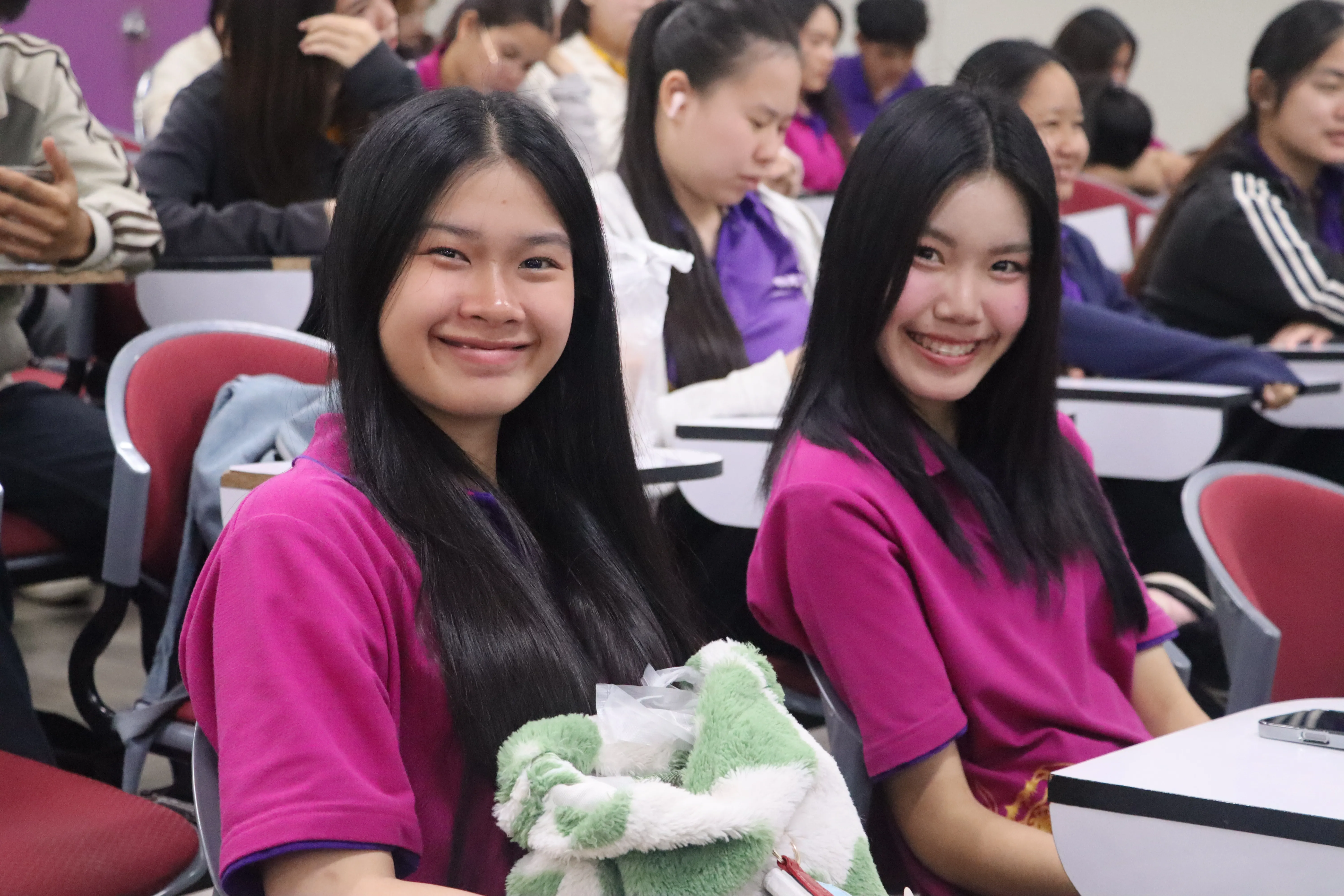 นิสิตรัฐศาสตร์ คณะรัฐศาสตร์และสังคมศาสตร์ มพ. กว่า 148 คน สัมผัสจริงนโยบายรถไฟสายเหนือ เชื่อมภาคเรียนสู่ภาคสนาม