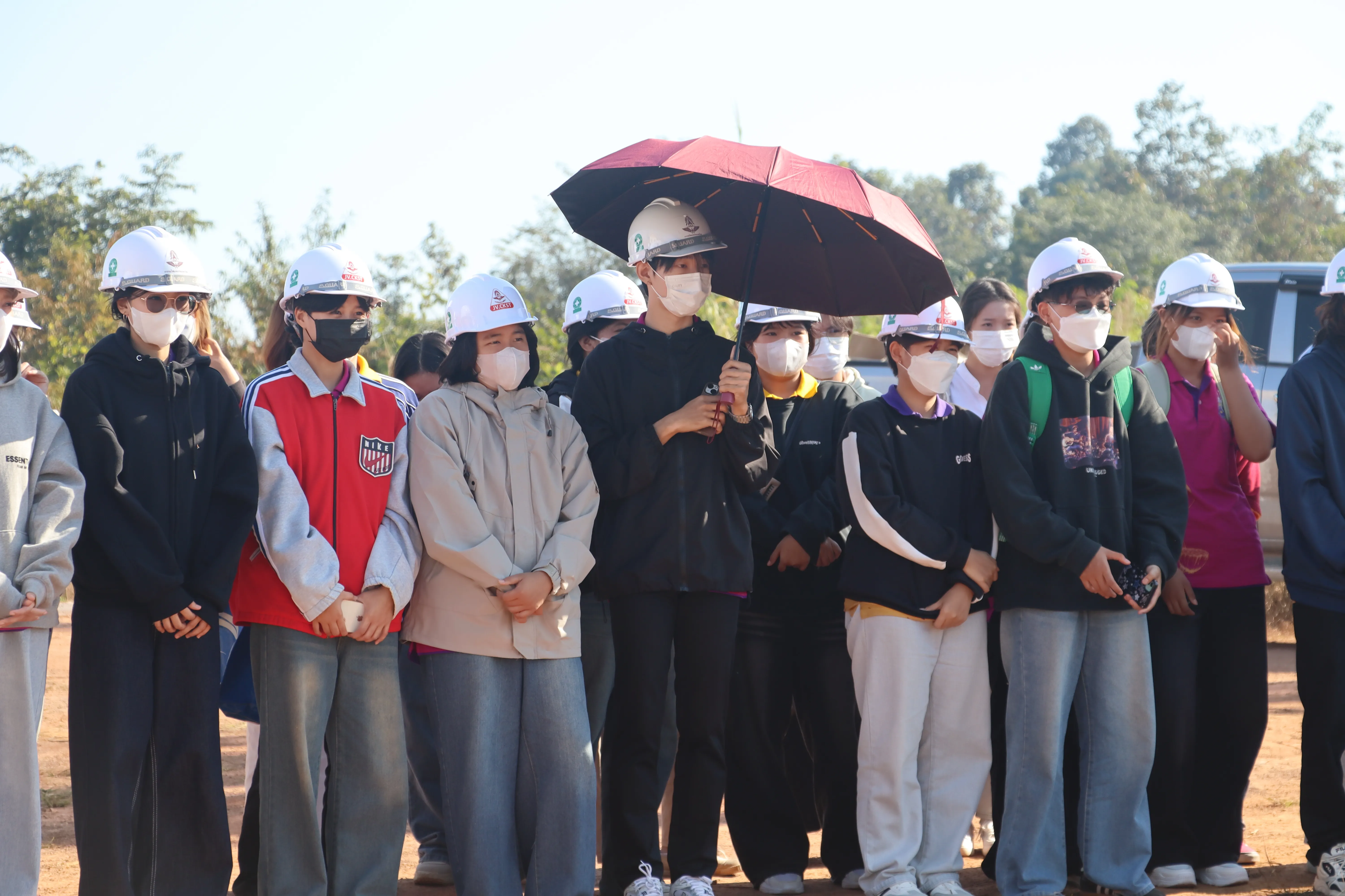 นิสิตรัฐศาสตร์ คณะรัฐศาสตร์และสังคมศาสตร์ มพ. กว่า 148 คน สัมผัสจริงนโยบายรถไฟสายเหนือ เชื่อมภาคเรียนสู่ภาคสนาม